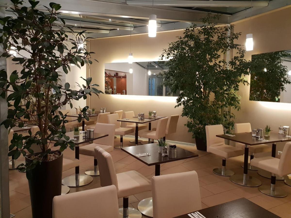 City Hotel Штутгарт Экстерьер фото