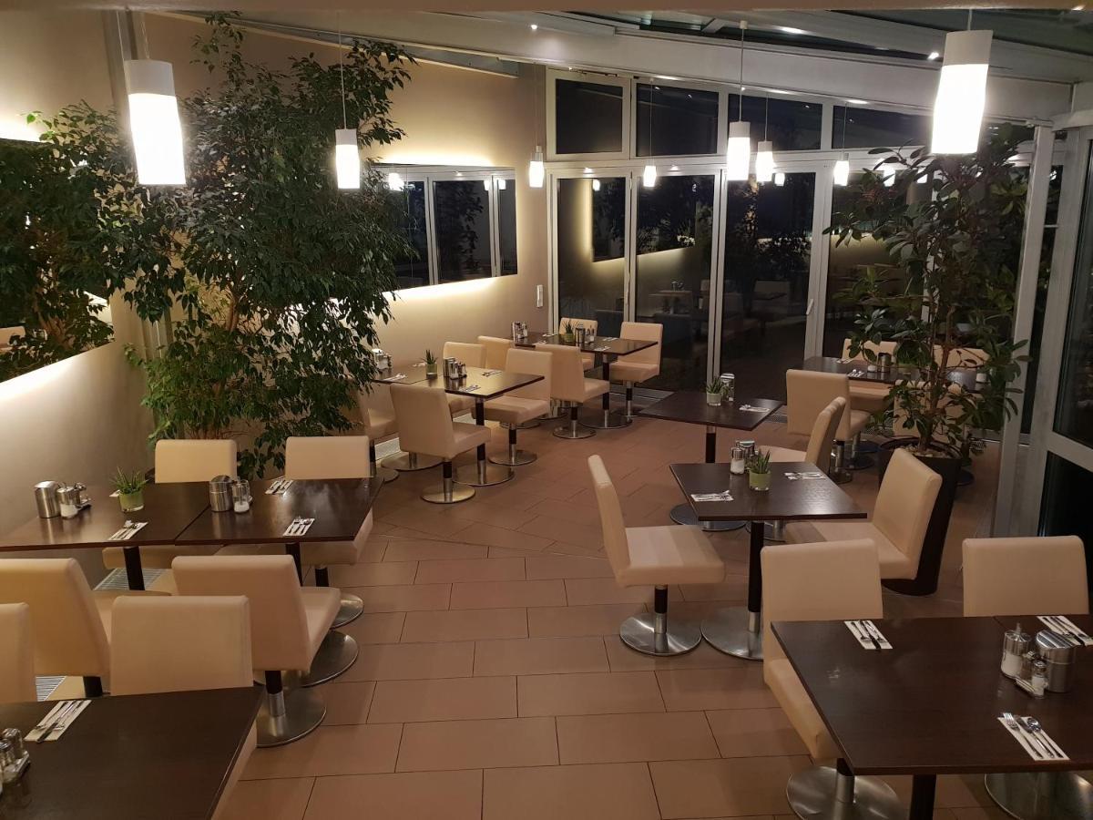 City Hotel Штутгарт Экстерьер фото