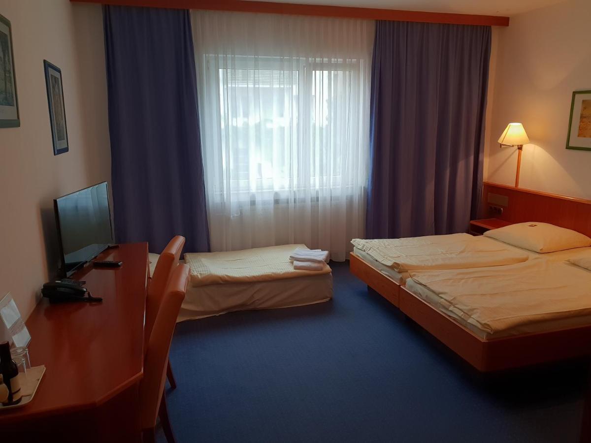 City Hotel Штутгарт Номер фото